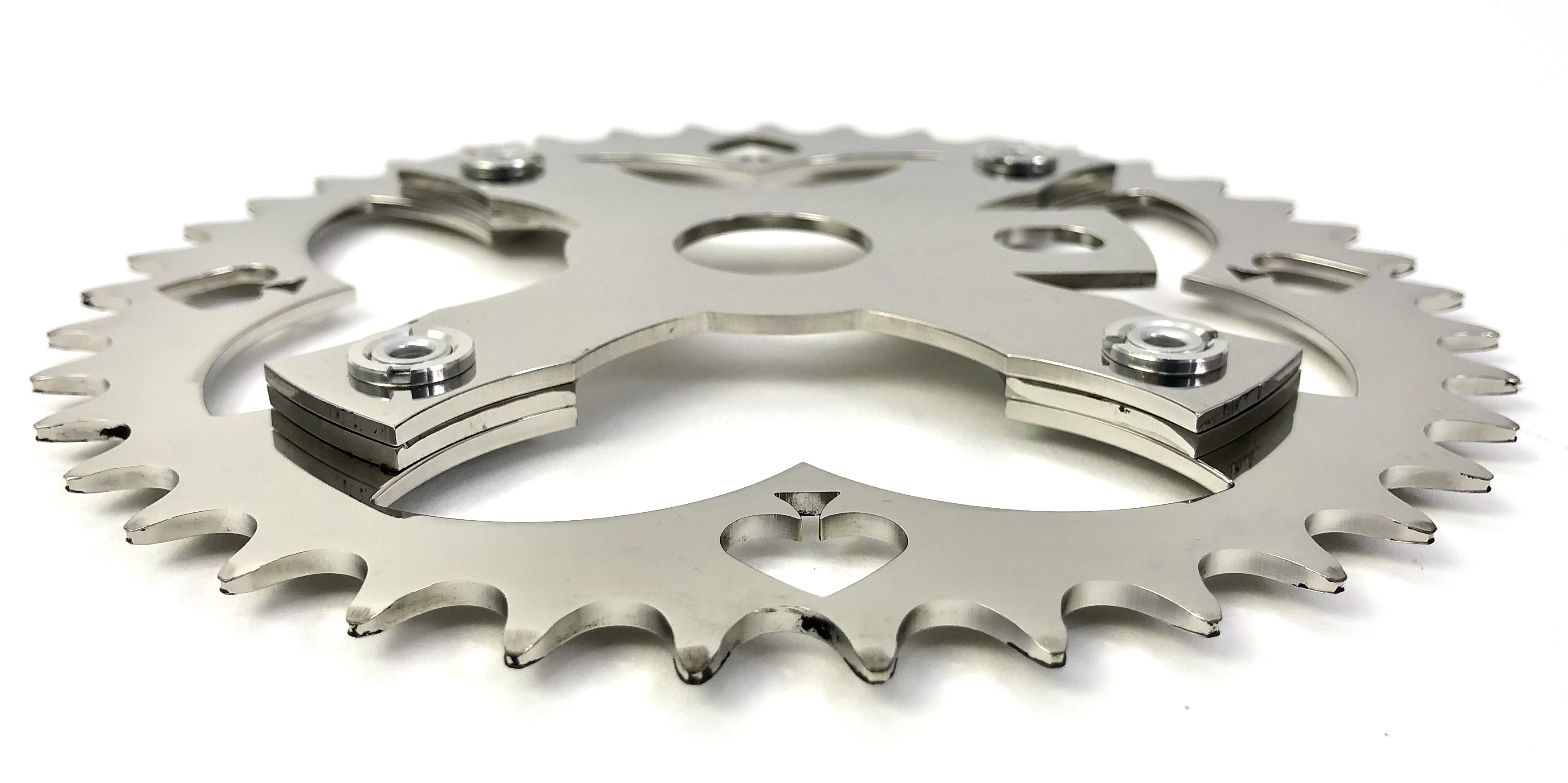 Chainwheel_Spades_39T_offset_1