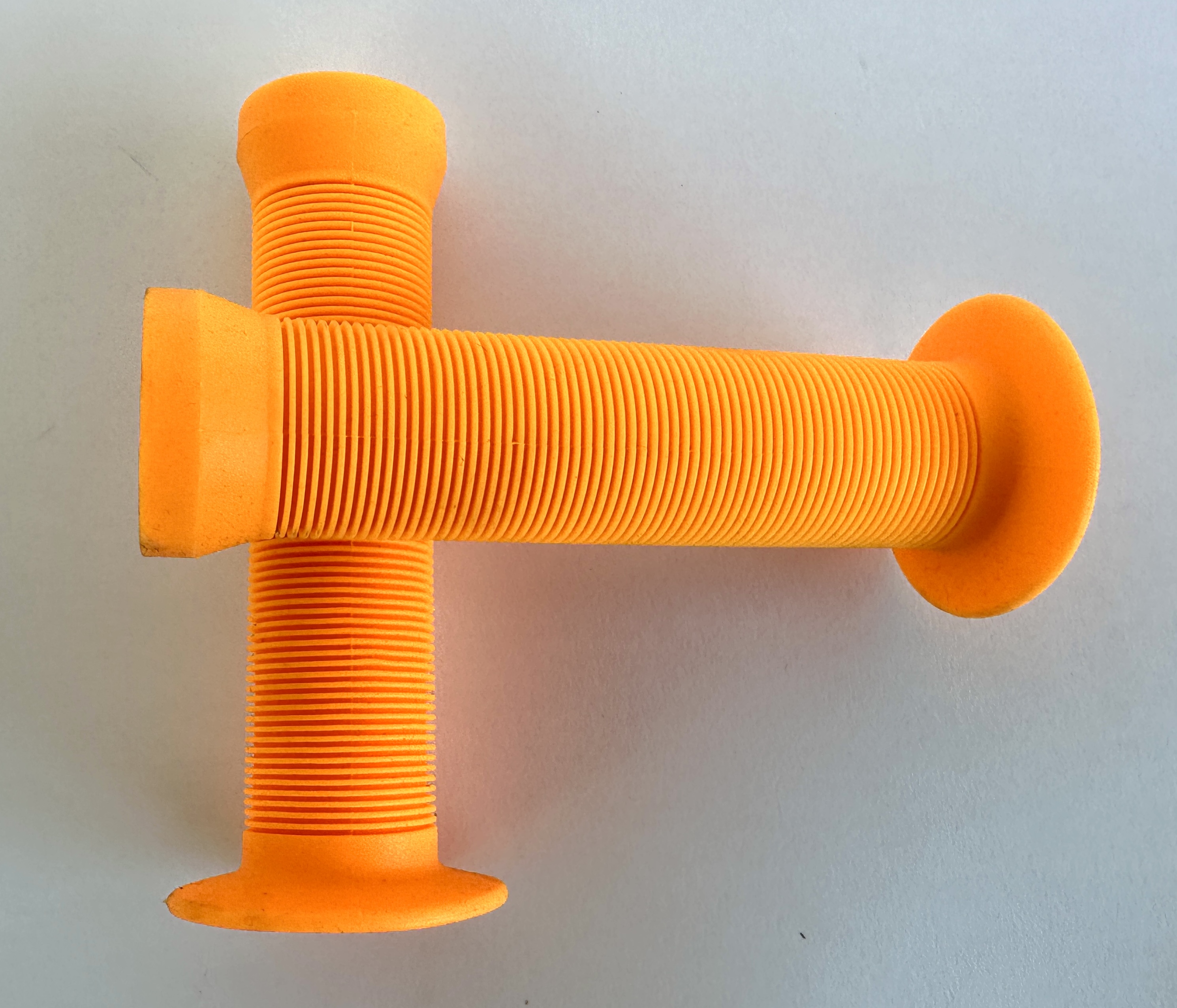 UD_Grips_orange_1