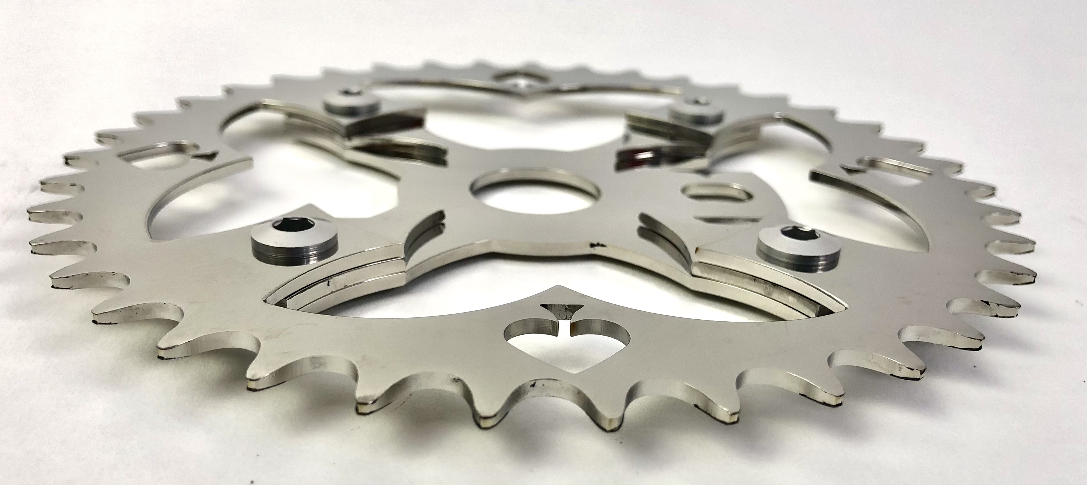 Chainwheel_Spades_39T_offset_2