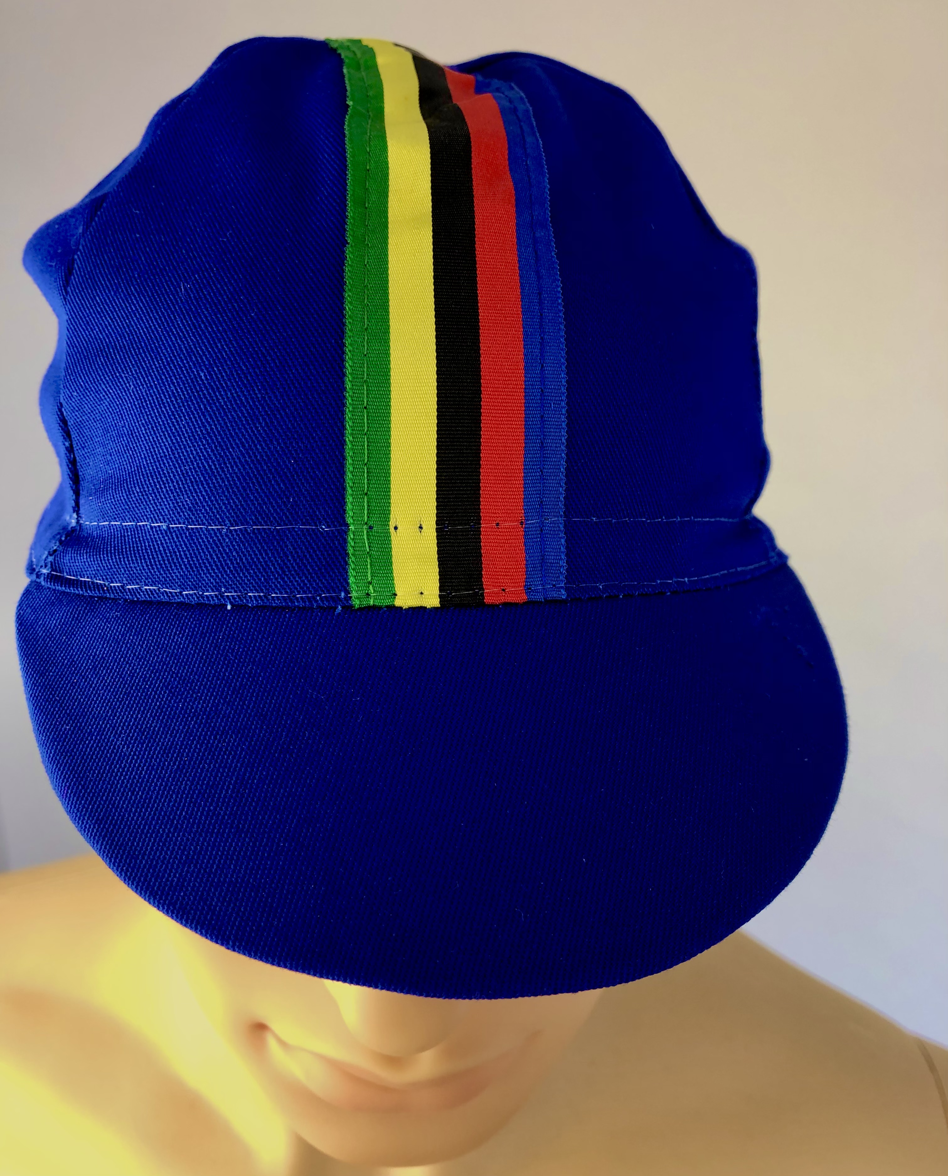 Rennradkappe_Historical_team_cap_retro_cycling_cap_radmutze_Rennkappe_Cycling_-Radlercap_La-Casquette_fahrradkulturin_-blau-mit-bunten-Streifen5