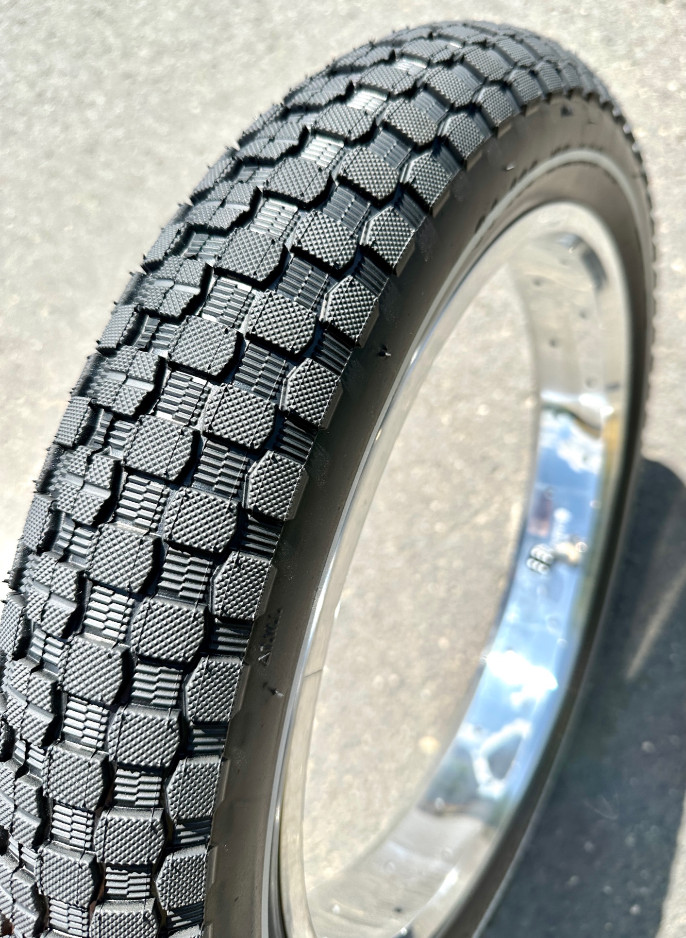 Kenda_K-Rad_20x3-30_Tire_FatBike_e