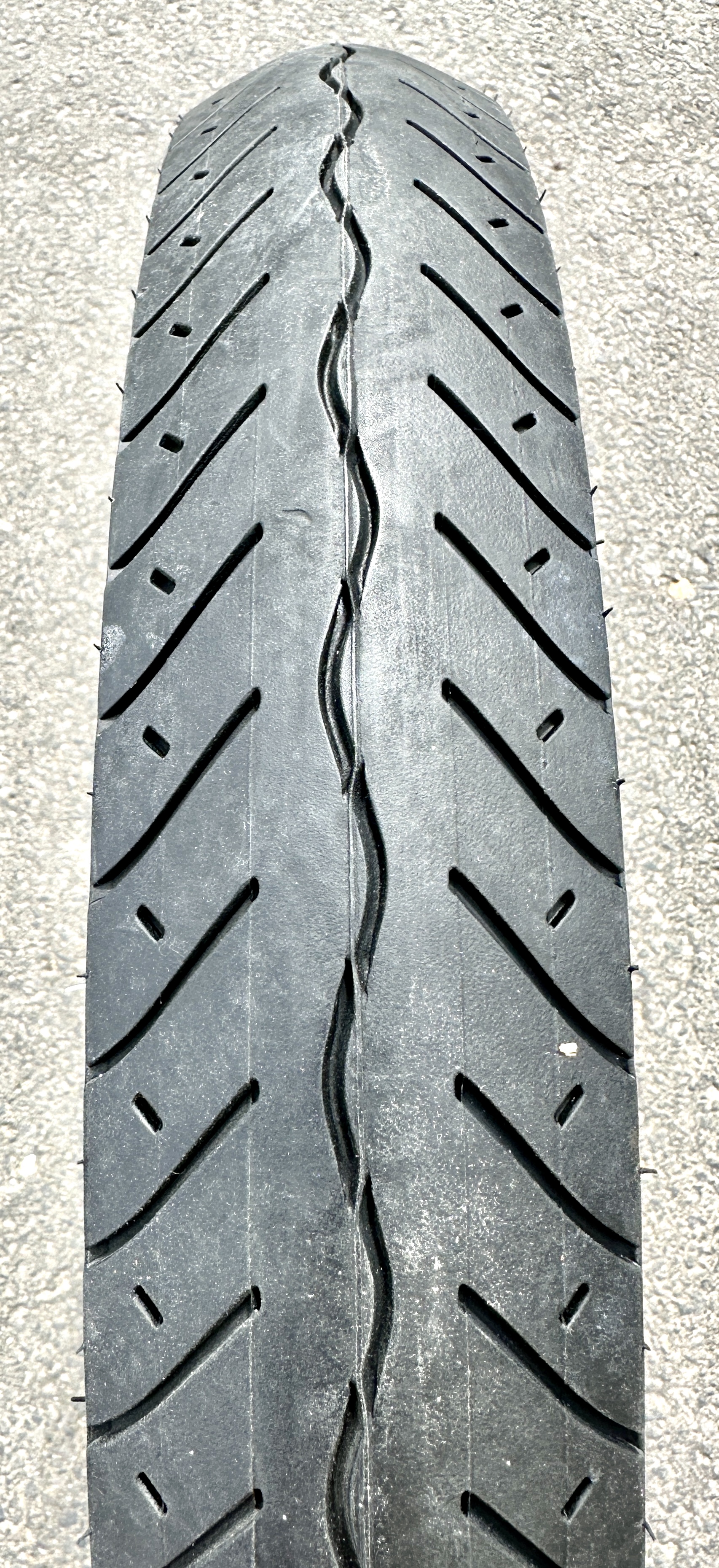 street_Hog_20x3_20_x_3-0_tire_tyre_whitewall_203_2NtZt84CsvccRF