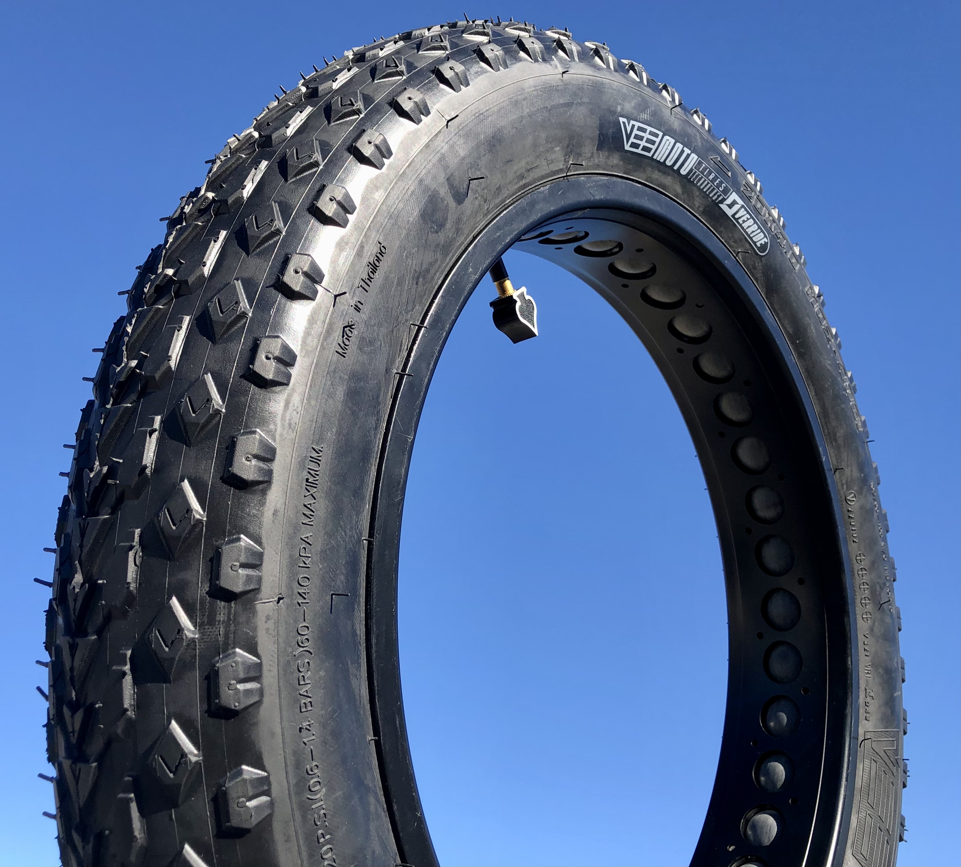 204_Fatbike_bicycle-tire_E_Mission_Command_20x4_customize_black_doFXmGweuuS4en