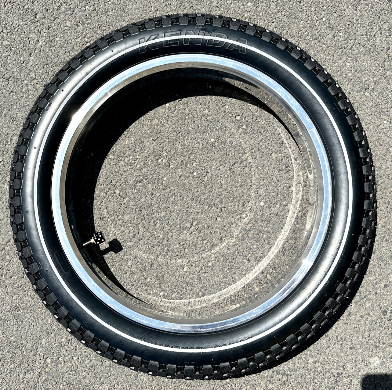 Kenda_K-Rad_20x3-30_Tire_FatBike_b