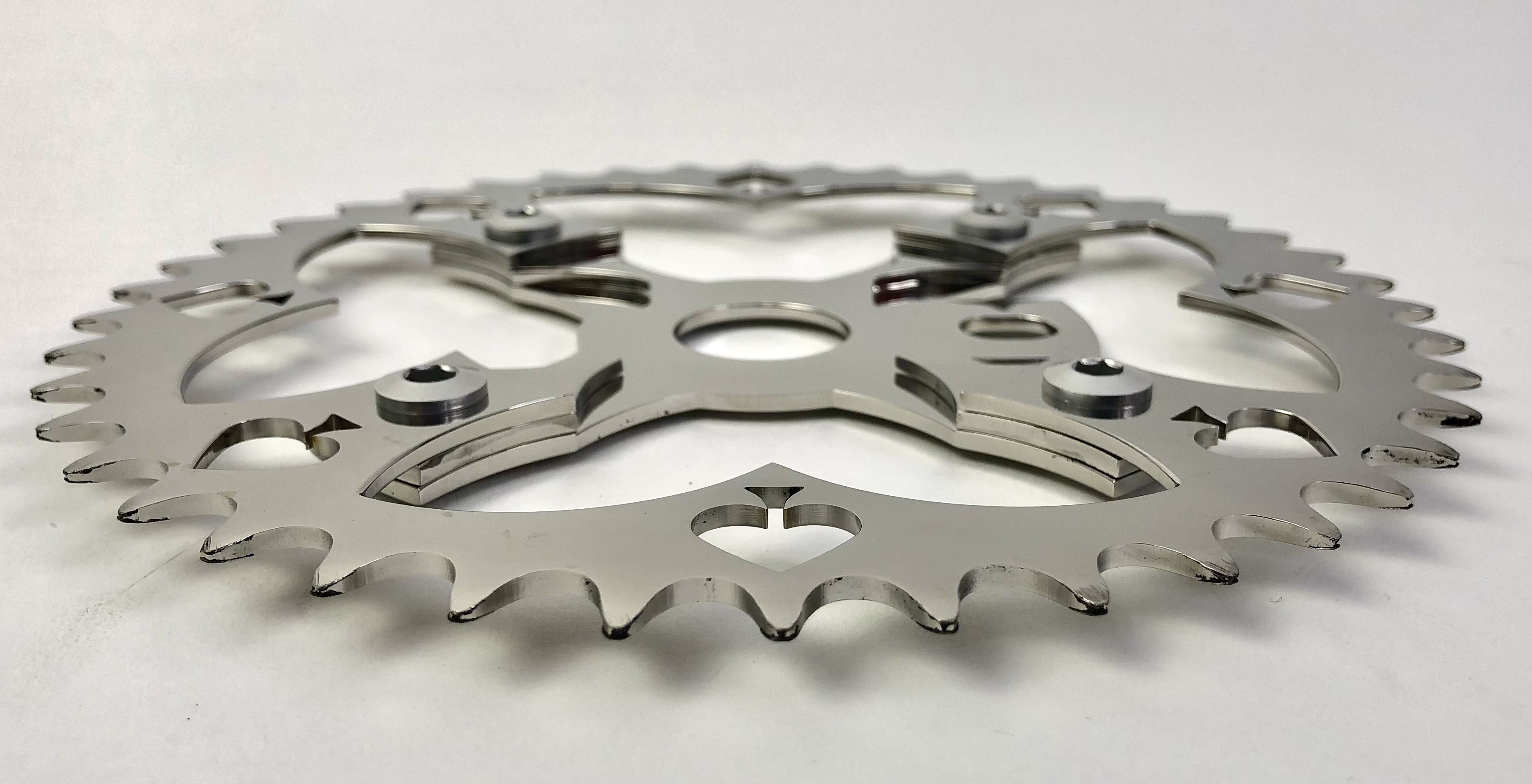 Chainwheel_Spades_42T_offset_2