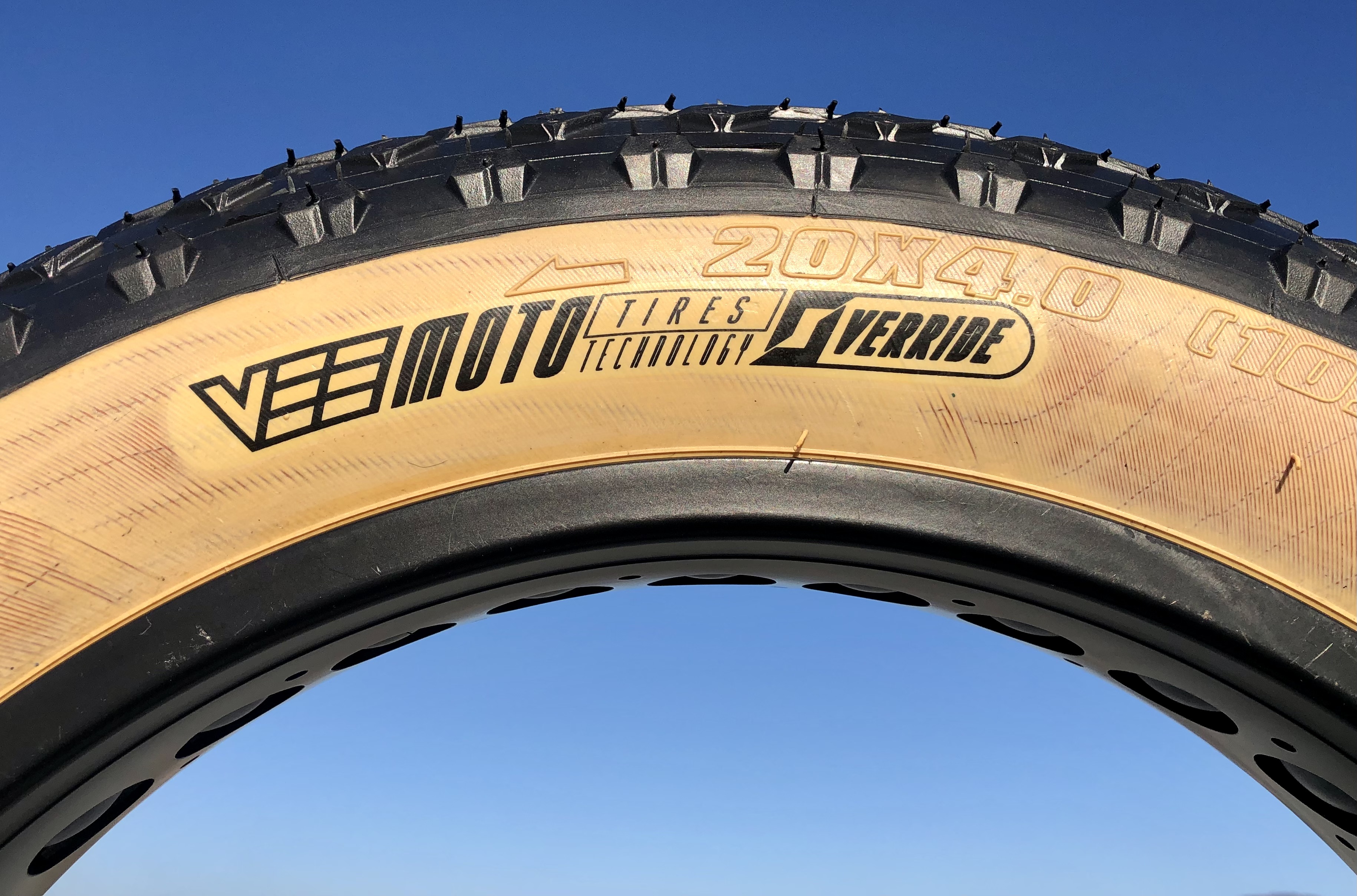 tire_bicycle_vee_mission_command_skinwall_skin_204_20x4_fat_bike