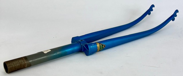 Rennradgabel mit Campagnolo Ausfallenden 700c 70-80er  Schaftlänge: 183 mm Himmelblau