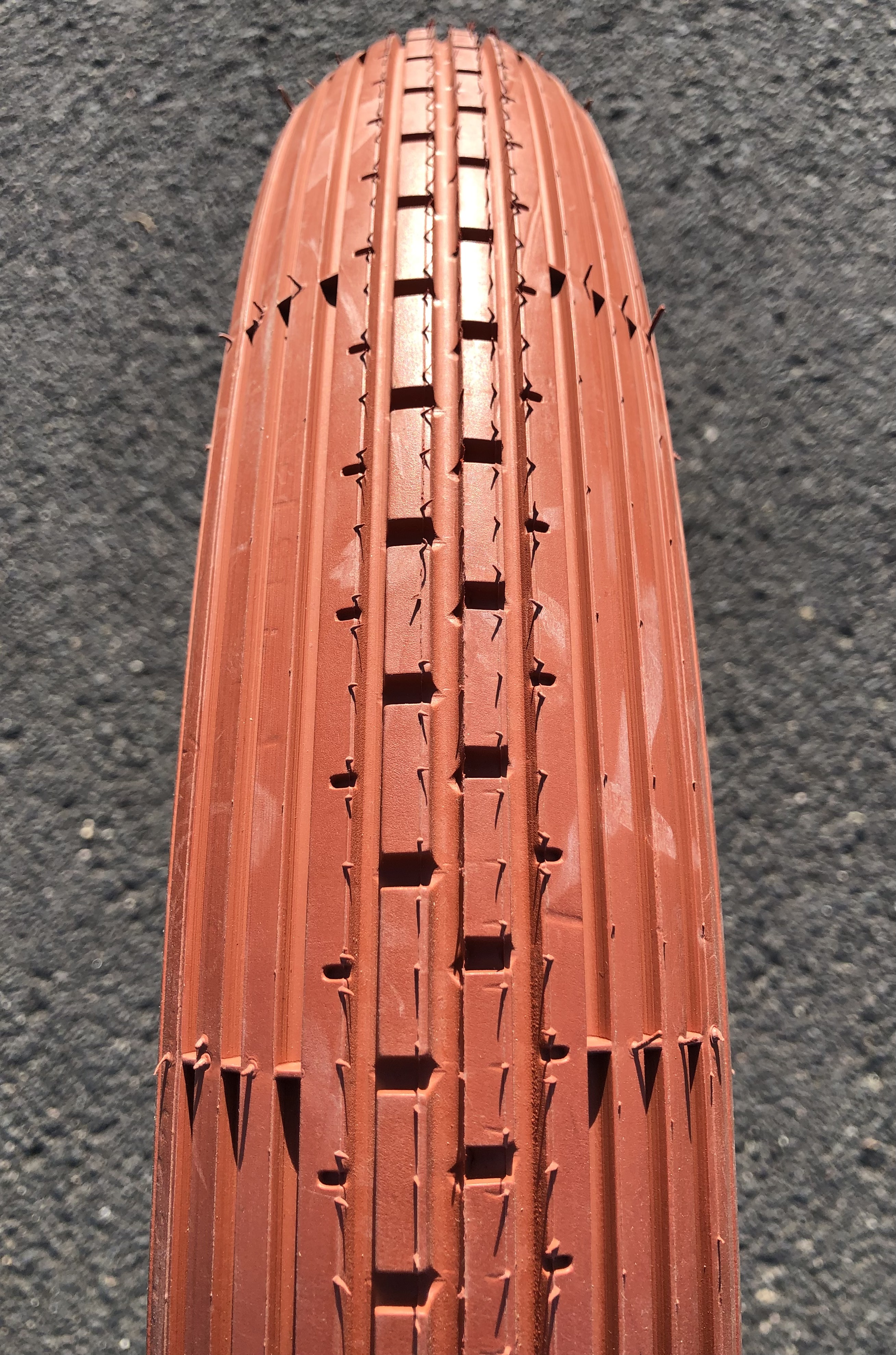 24 x 3.0 Thick Brick Reifen ziegelrot / tonfarben