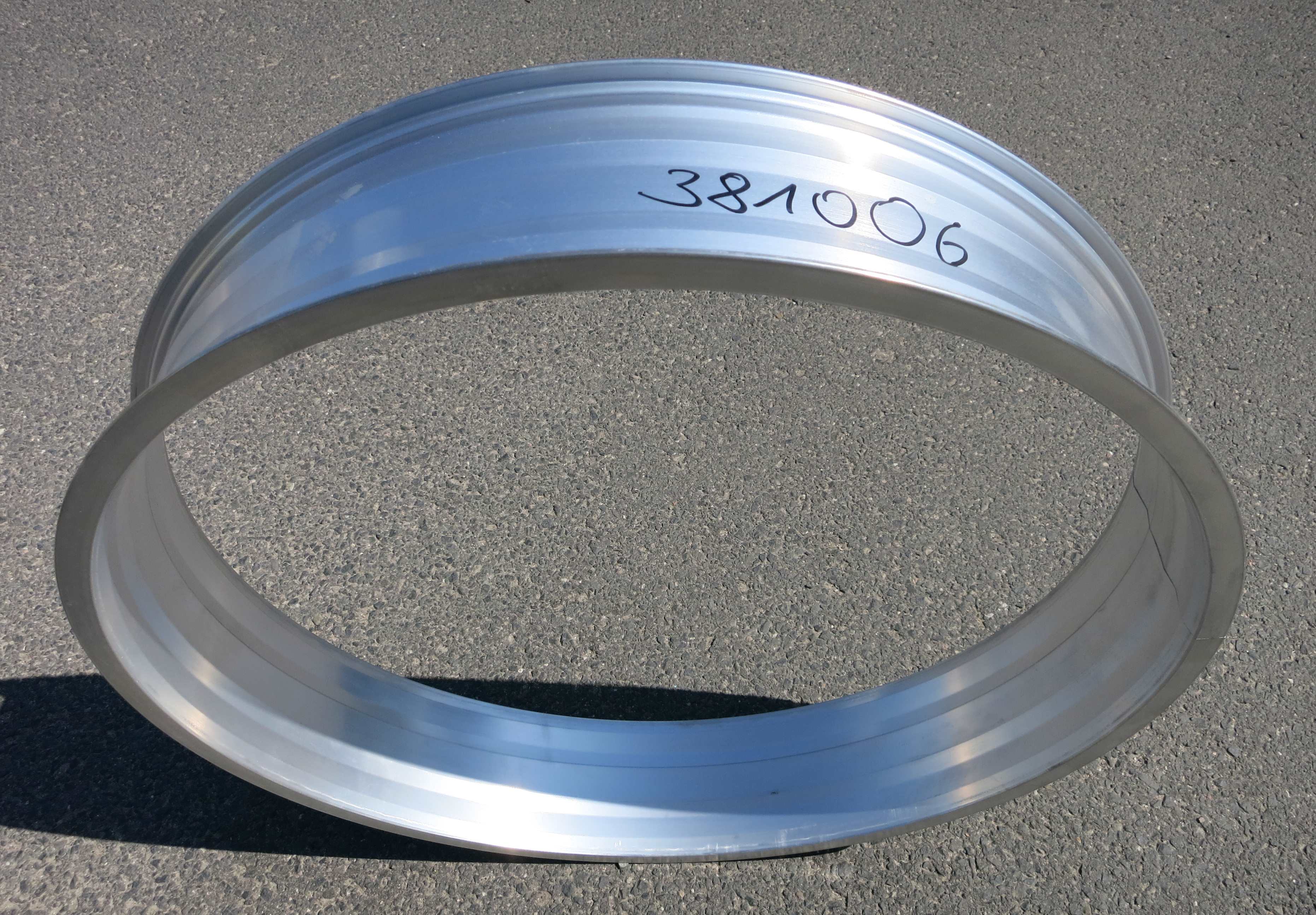 381006_35EJLU4iLavGFn