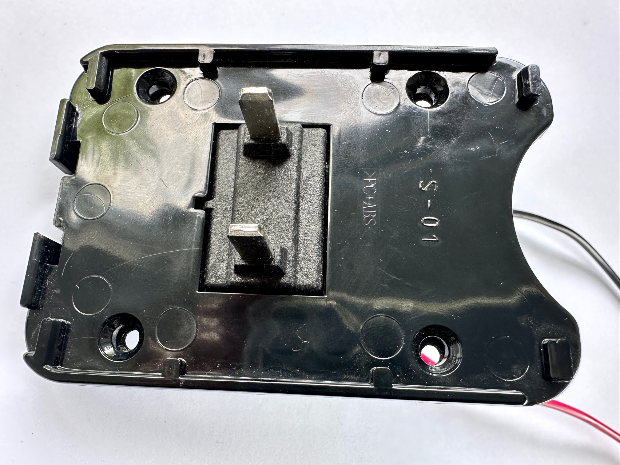 UD_Akku_Grundplatte_E-Bike_Akkukontakt_biOs7V1w1LniK0
