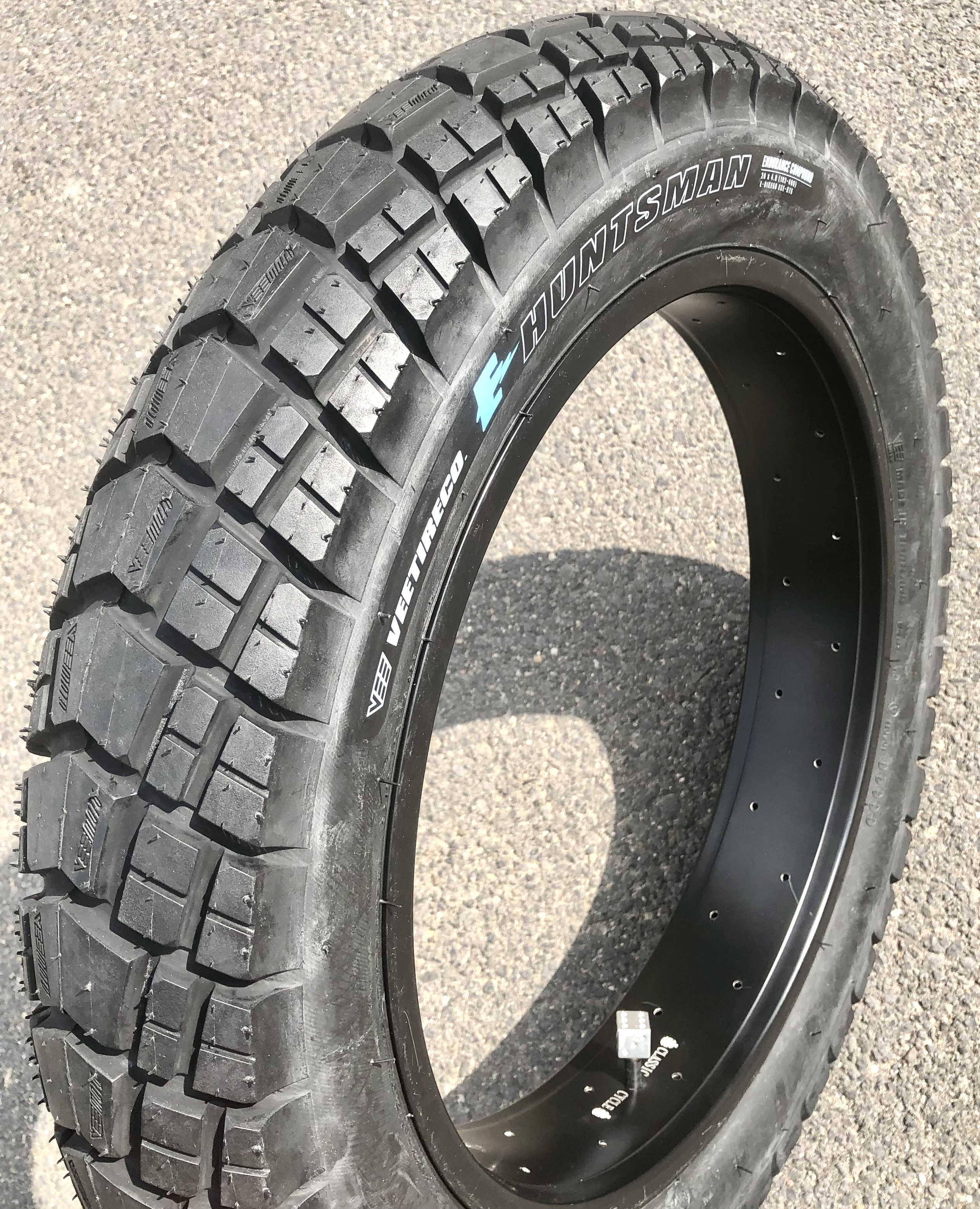 204_Fatbike_tire_Huntsman_20x4_customize_f