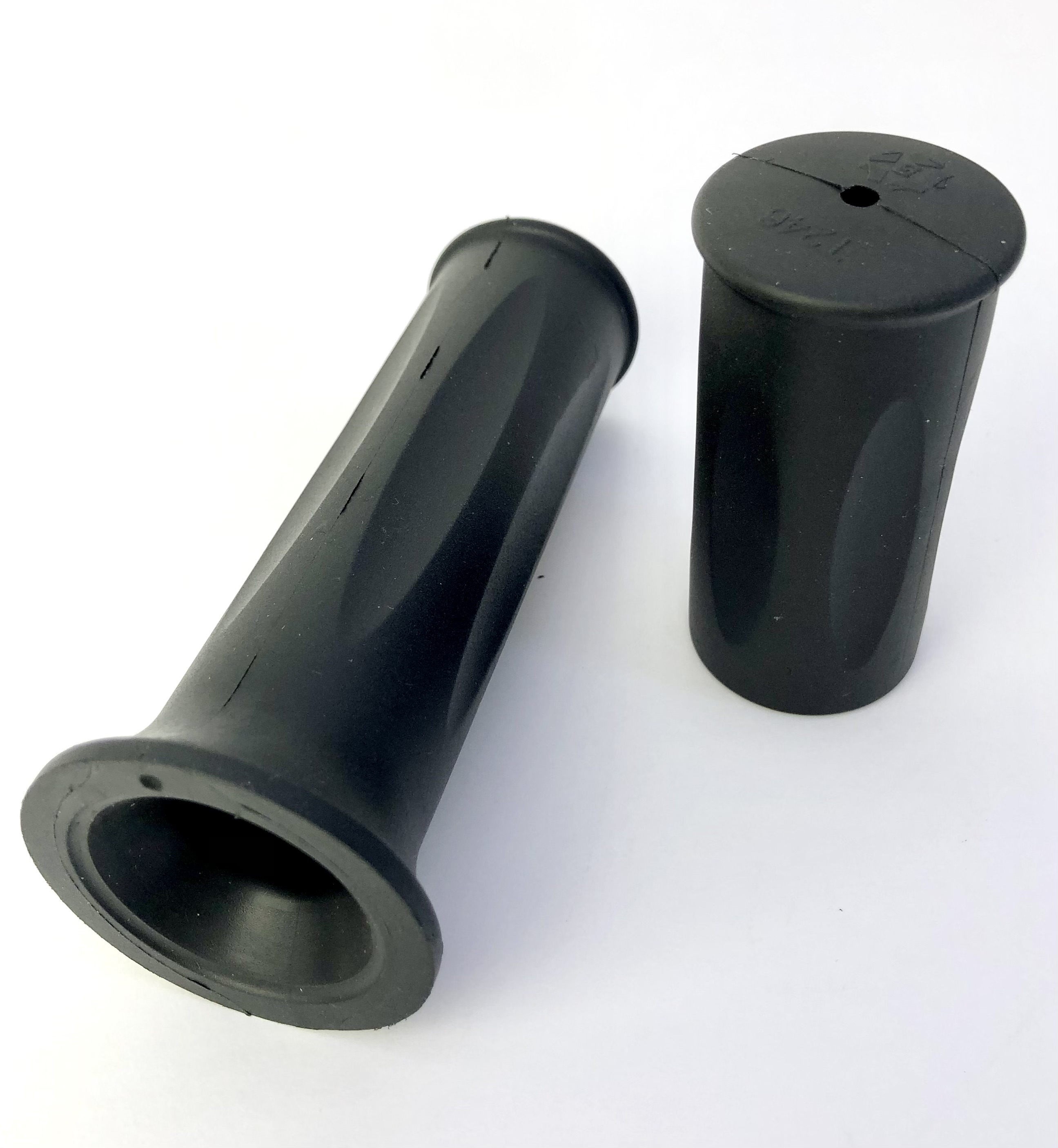 Grips_bicyle_black_long_short_b