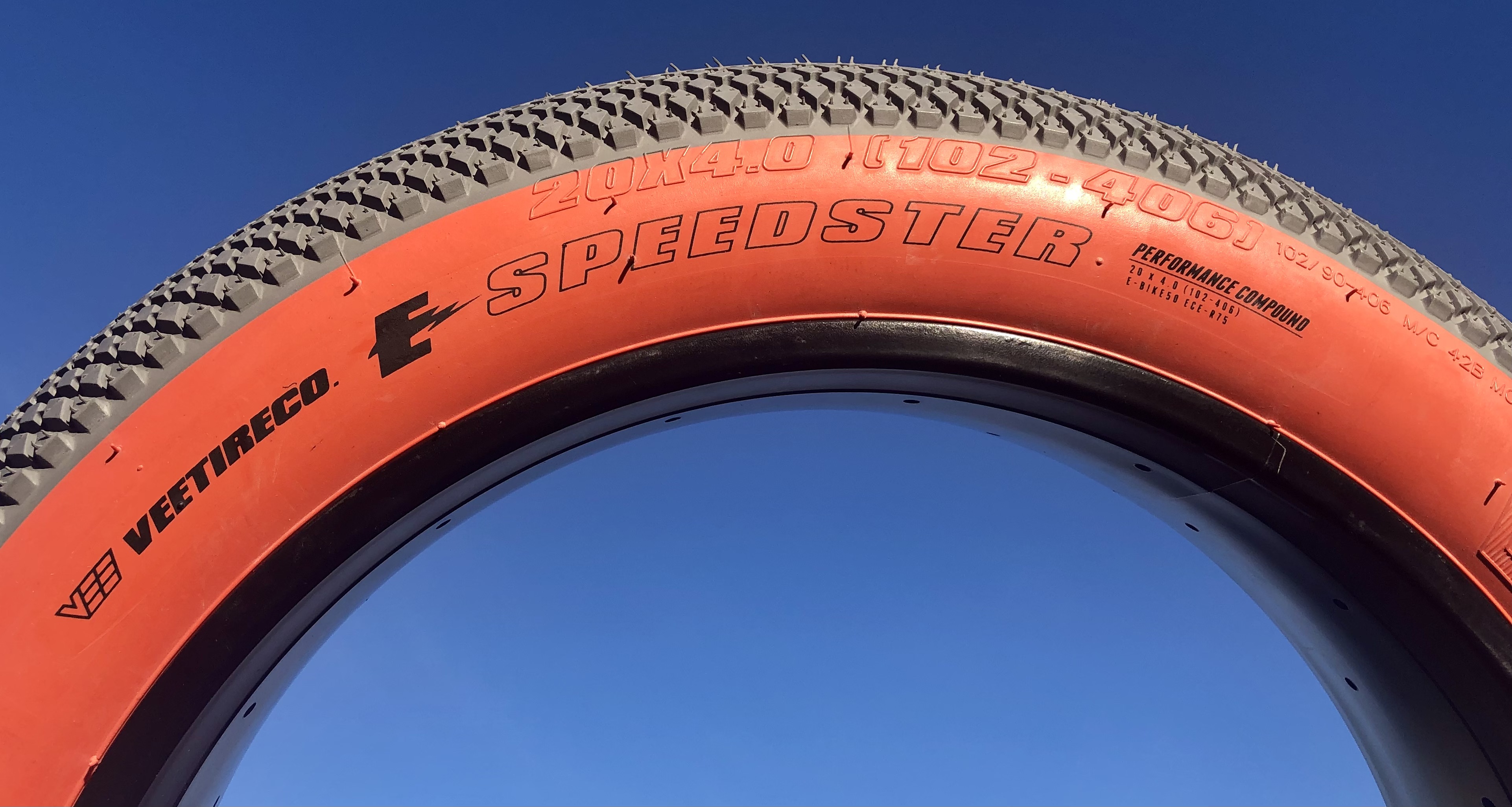 Bicycle_tire_speedster_20x4_Fatbike_limited_edition_grau_rotwand_6