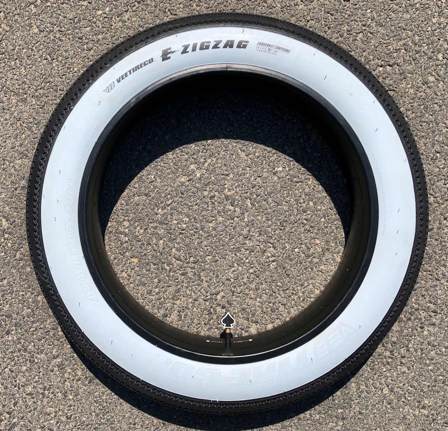 zigzag_vee_rubber_tire_reifen_204_20x4_weisswand_white_wall_2