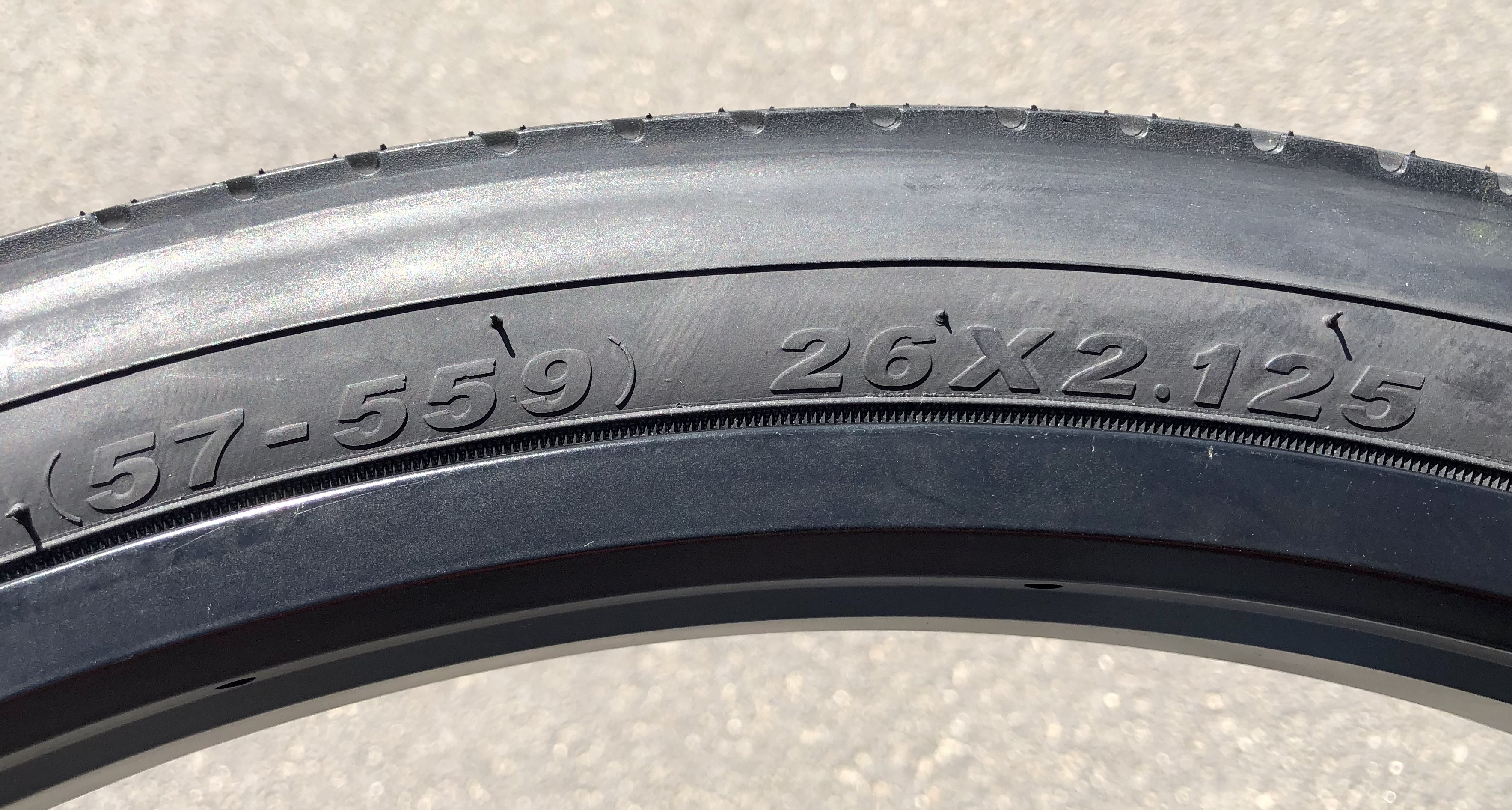 Tire_Kenda_Kraze_26x2-125_black_custom_bike_e