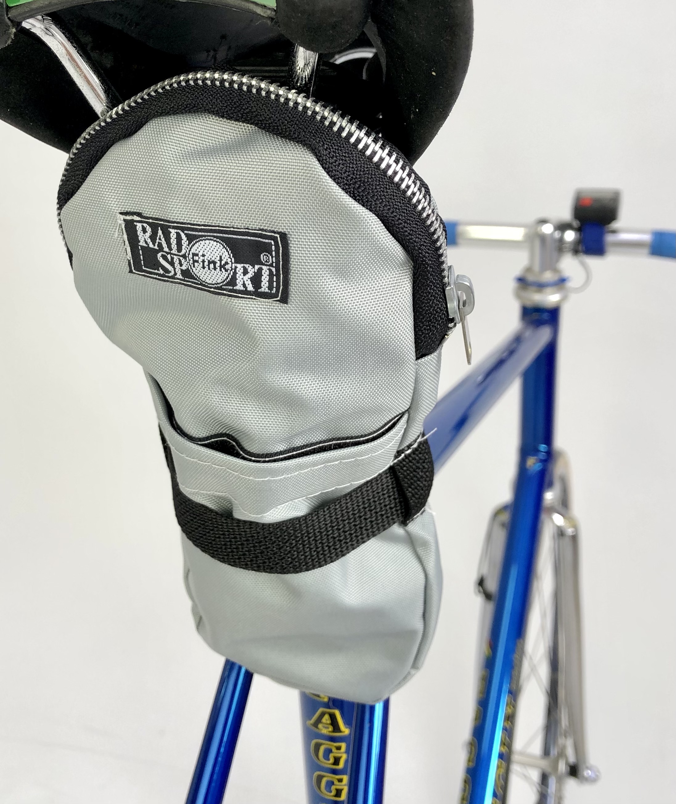 Sattelstasche_saddle_bag_rode_Bike__toolbag_grau2