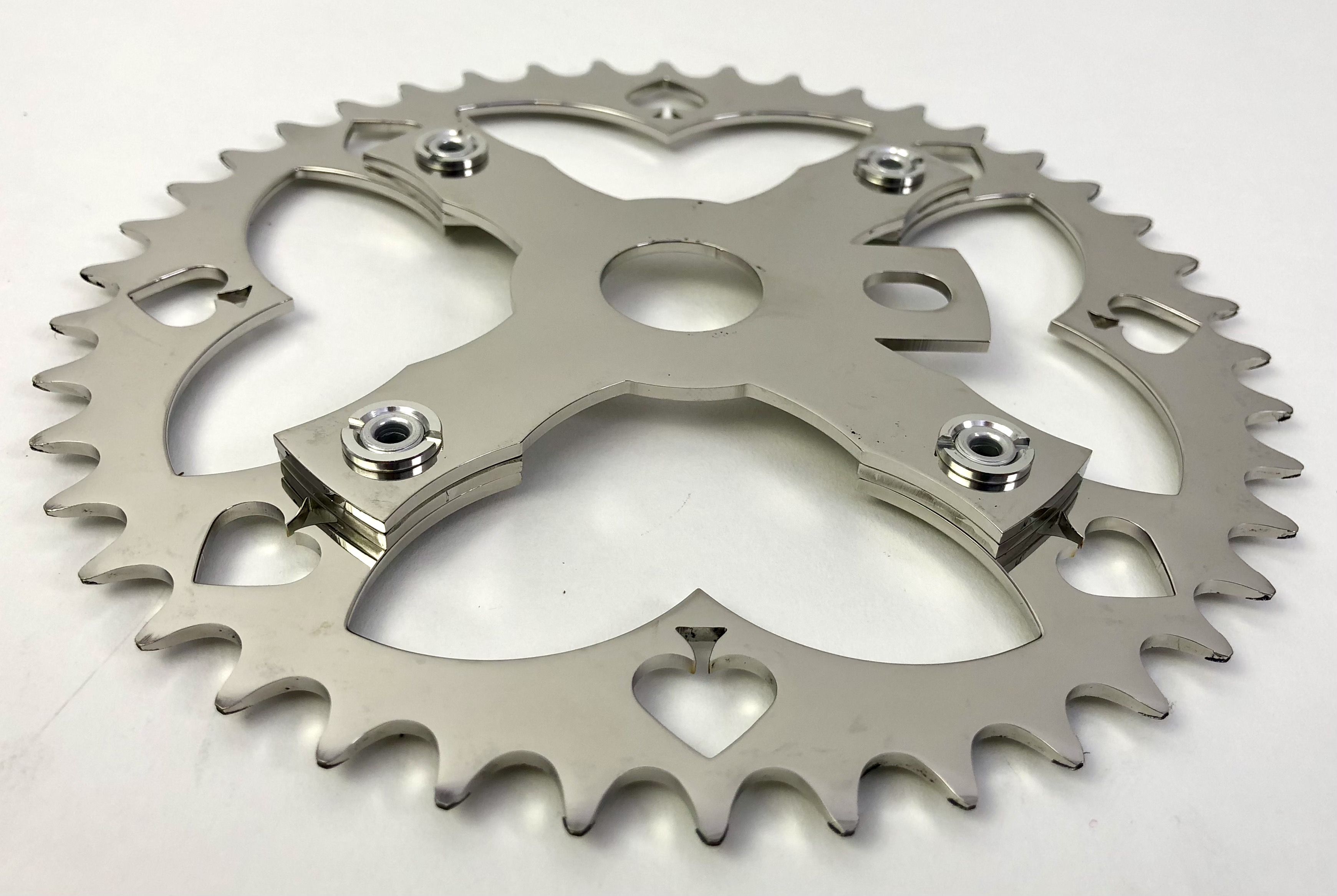 Chainwheel_Spades_42T_offset_1