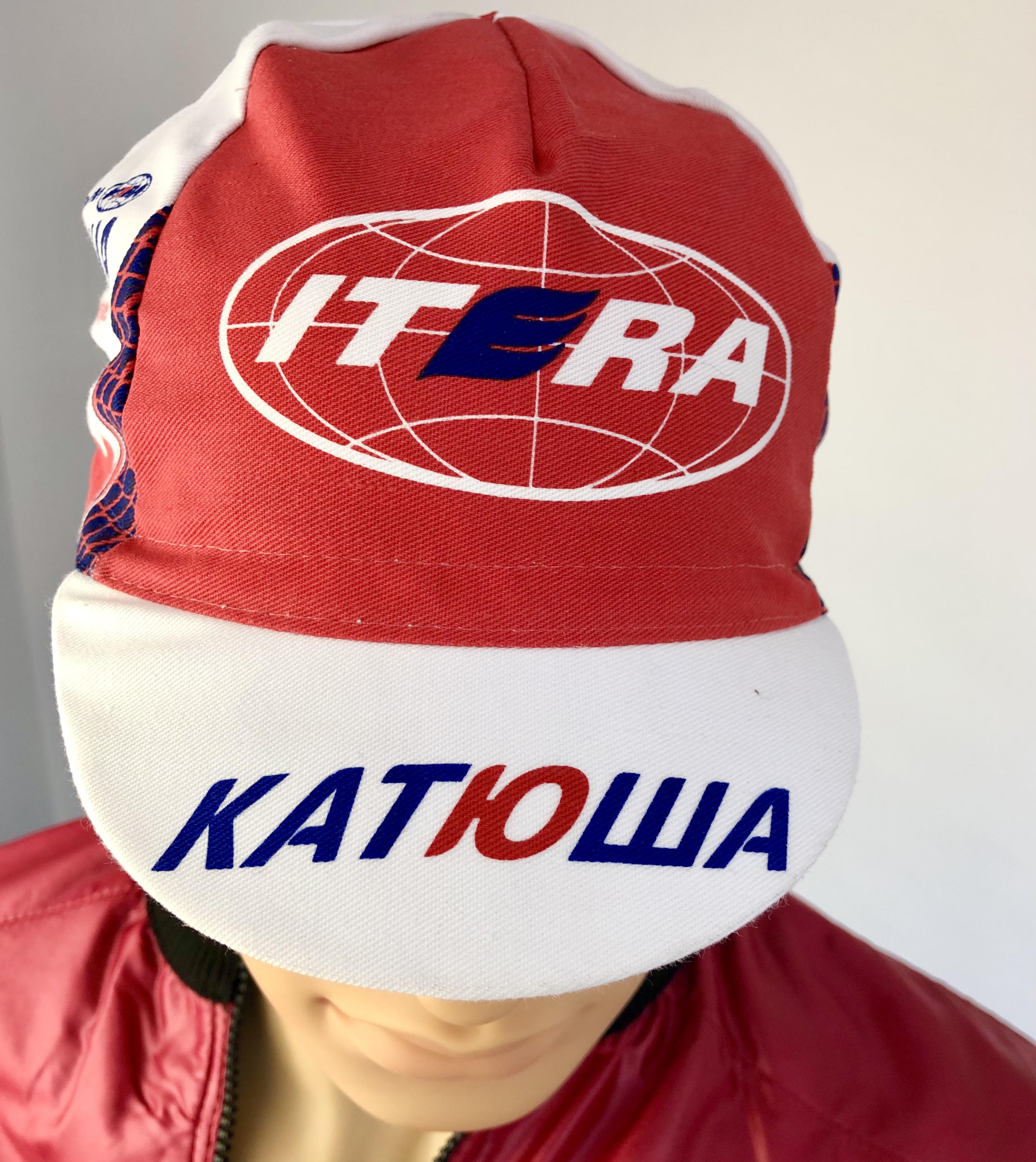 Retro Radsportmütze Team Katusha - Itera, rot / weiß