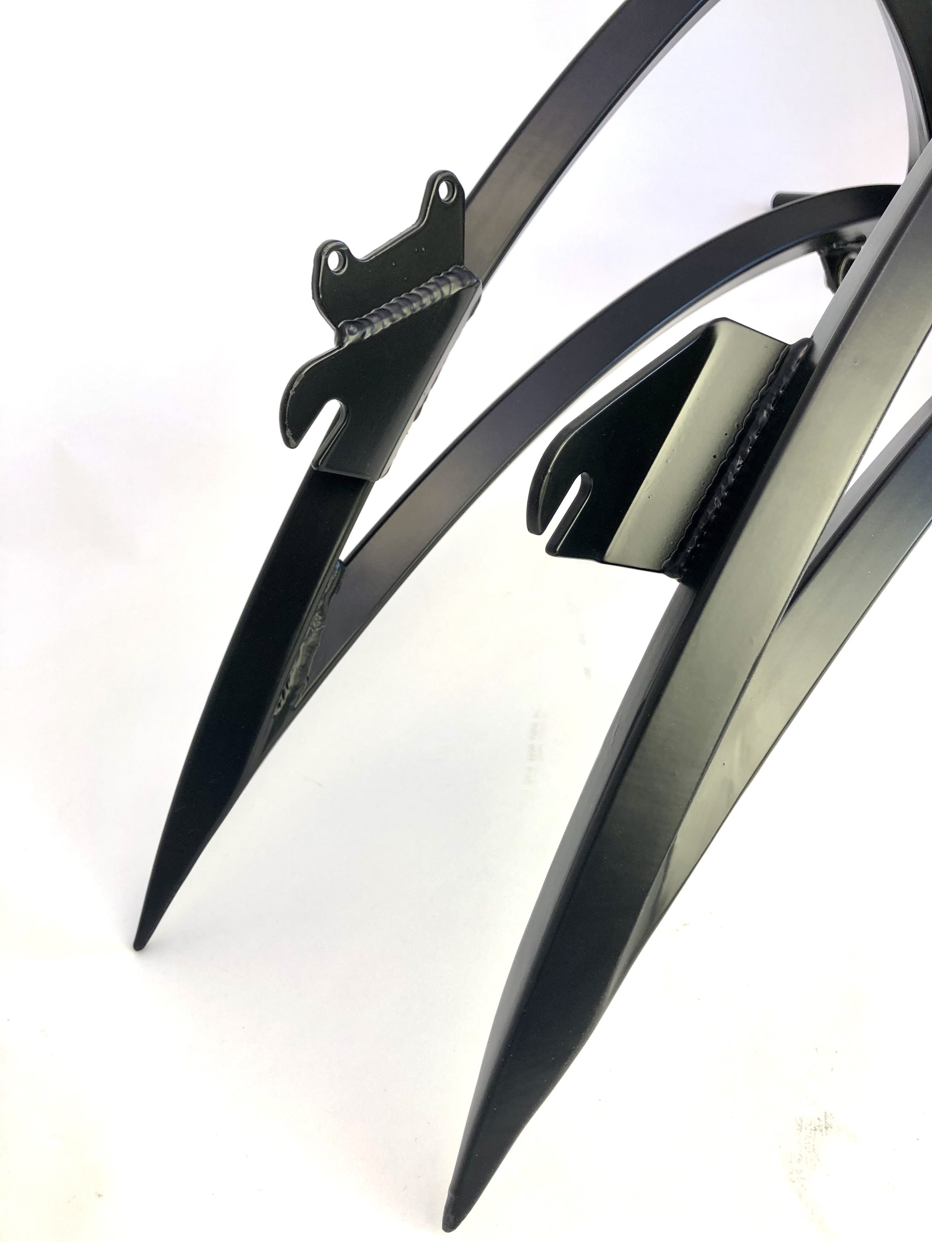 black_beast_classic_cycle_custom_fork_claw