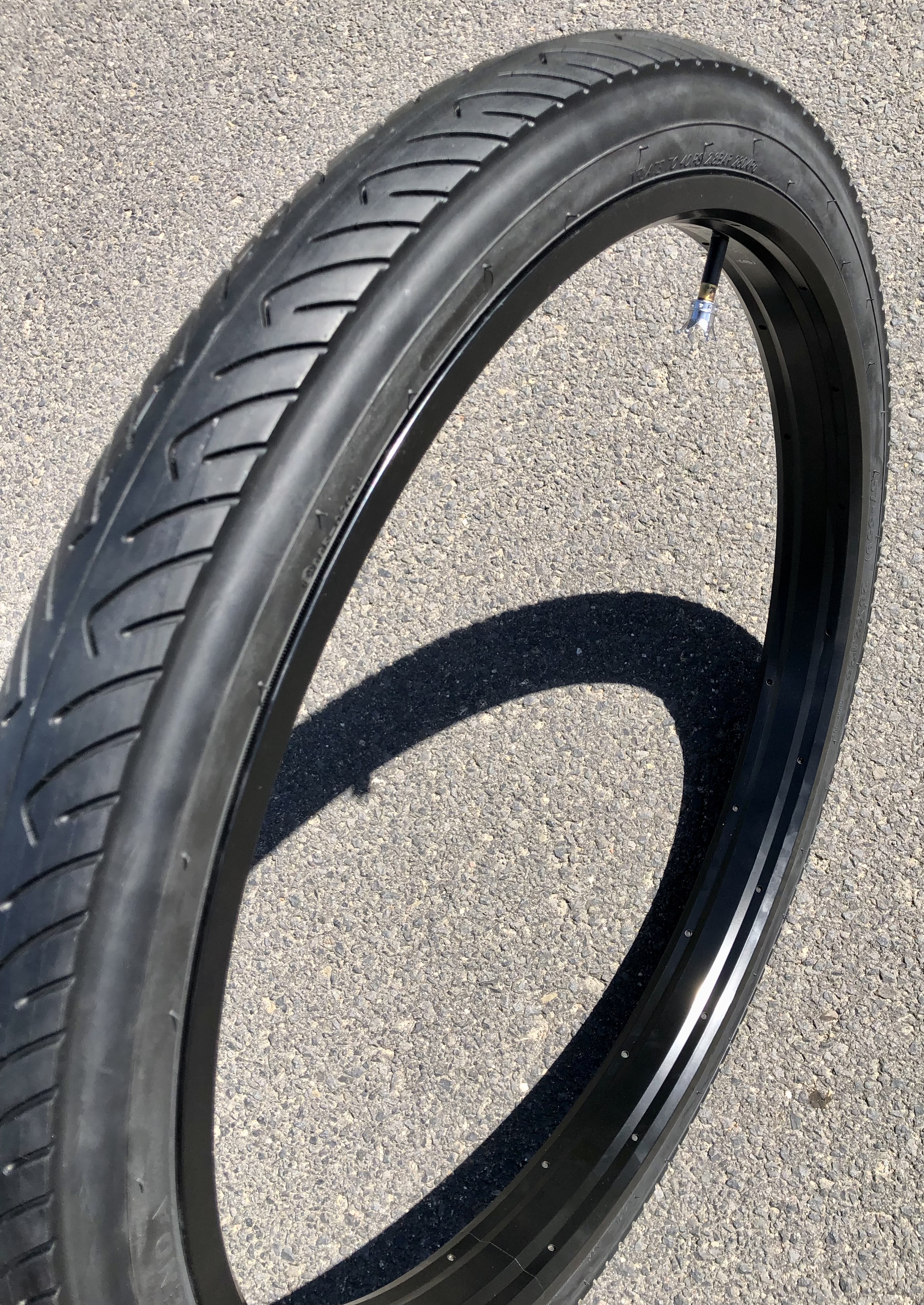 Tire_Kenda_Kraze_26x2-125_black_custom_bike_f