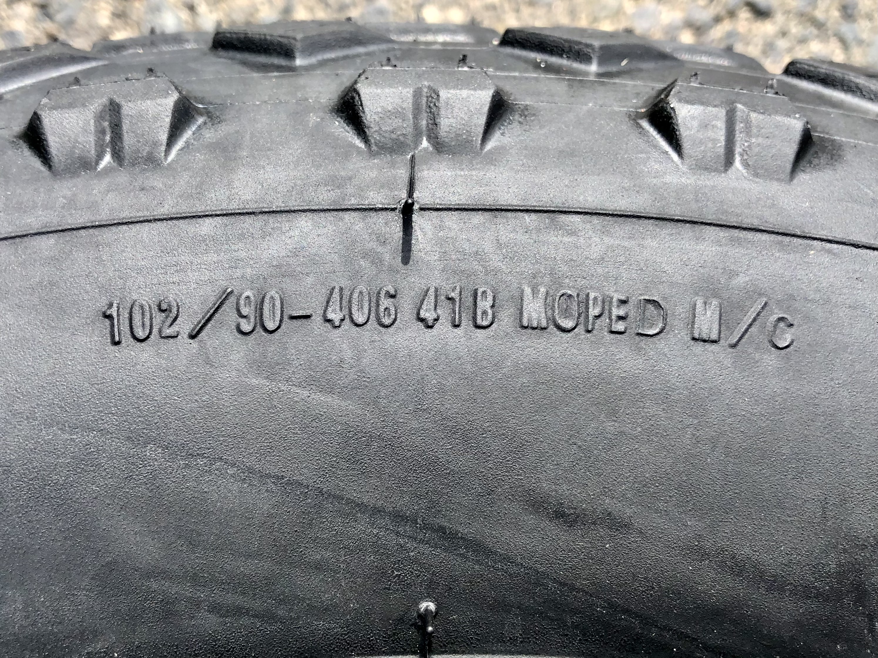Mission_Command_tire_black_204_20x4_Fatbike-3