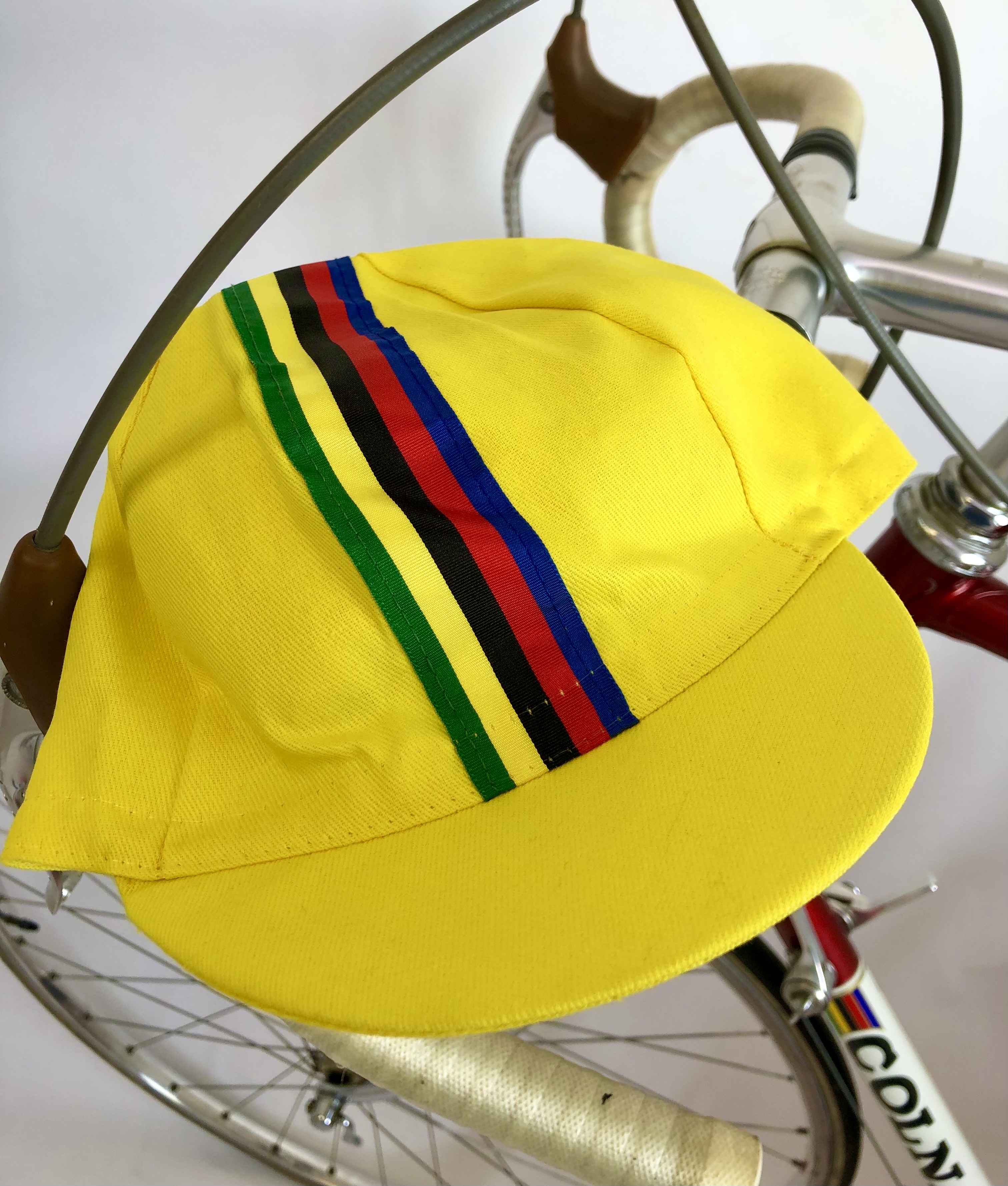 Retro Radsportmütze Gelb mit bunten Streifen