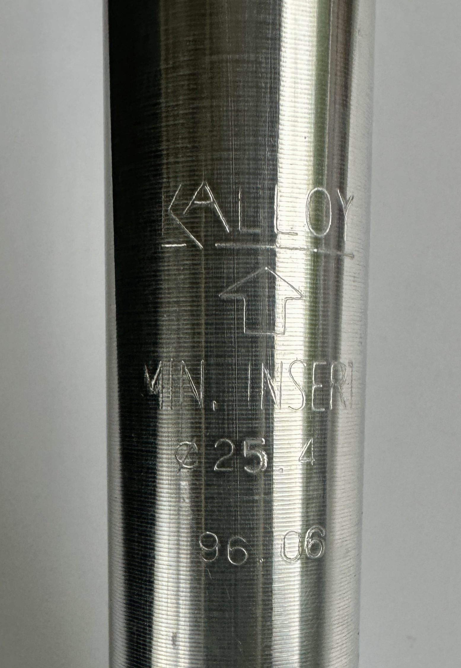 Kalloy Patentsattelstütze 25,4 mm  350 mm Alu
