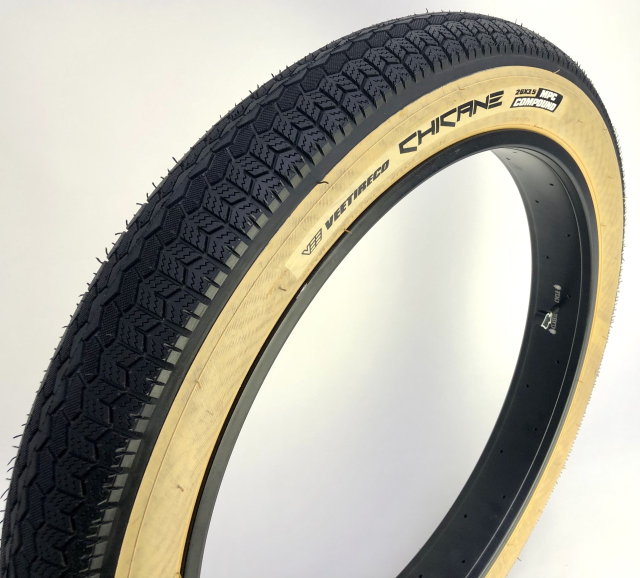Reifen Vee Rubber Chicane Skinwall 26 x 3.5 - 89 - 559 | VRCH2635BKSW